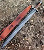 Hand Forged Damascus Steel Viking Sword Medieval Sword Battle Ready With Sheath.
