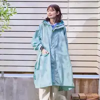 在飛比找ETMall東森購物網優惠-日本KIU 163926 薄荷綠 標準成人空氣感有袖斗篷雨衣