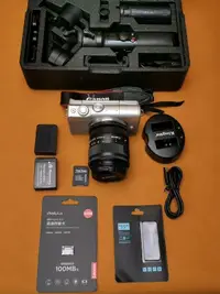 在飛比找露天拍賣優惠-球球推薦 佳能M100 微單相機 Canon eos m10