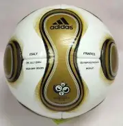 TEAMGEIST BERLIN MATCH BALL FIFA WORLD CUP 2006 SOCCER BALL SIZE 5