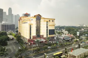 貝斯特韋斯特瑟娜楊酒店Best Western Senayan