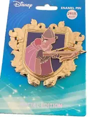 Disney PALM Robin Hood Trigger Vulture family crest LE 300 Pin Pink A LA Mode