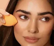 Real Techniques Miracle Complexion Sponge Plus + - NEW BOXED Antimicrobial