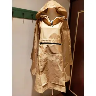 Zara& NATIONAL GEOGRAPHIC斗蓬雨衣