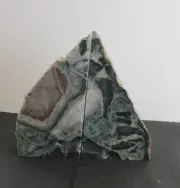 BEAUTIFUL MATCHING BOOK ENDS MADE FROM DEEP GREEN AND WHITE AGATE 6" X 6" X 2.5"
