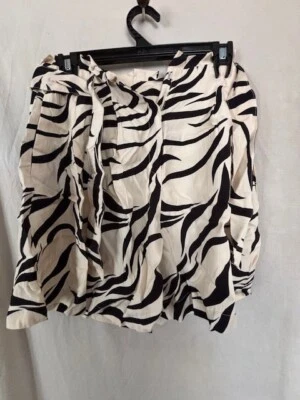 Portmans women's dress shorts zebra pattern viscose size 8 BNWT rrp $79.95