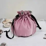 GUCCI Beauty Makeup Cosmetic Pink Drawstring Bag Pouch Floral Lining Japan New