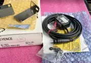 New In Box KEYENCE BL-1371 Laser Barcode Reader Scanner