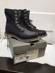 Women's Timberland boots Size 8 New in Box