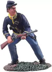 31064 - Union Cavalry Trooper Dismounted Advancing#1- ACW - Britains