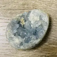 在飛比找Yahoo!奇摩拍賣優惠-C676天然天青石 藍晶洞原石 藍水晶簇晶塊 晶體標本 原礦