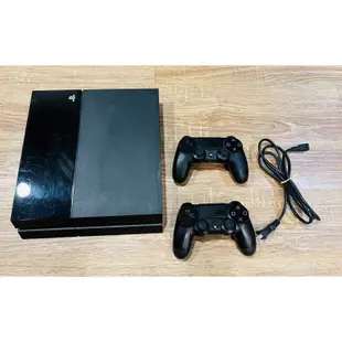 PS4主機-附雙手把（二手）