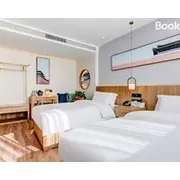 Happy Dragon Universal Vacation Hotel - close to Universal Studio and Wanda Plaza,free pick up to the studio