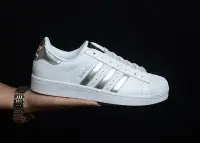 在飛比找Yahoo!奇摩拍賣優惠-adidas 愛迪達 SUPERSTAR 第二雙5折 貝殼頭