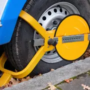 Manan Wheel Defender Lock Clamp Car Caravan Trailer Security Keys Heavy Duty 13''-15''
