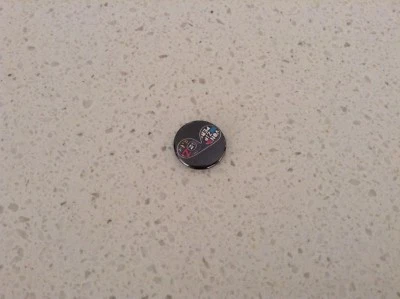 VZ VON ZIPPER SUNGLASSES GENUINE PIN, TOYOTA FORD HOLDEN MAZDA HONDA MACK TRUCK