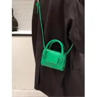 在飛比找ETMall東森購物網優惠-包包女綠色設計感潮牌口紅小方包