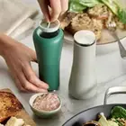 Manual Spice Grinding Container Shake Seasoning Bottle for Herbs
