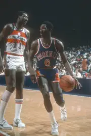 Walter Davis Phoenix Suns dribbles past Elvin Hayes Washington Bul- Old Photo