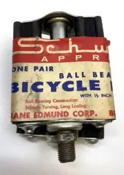 NOS Schwinn #6523 Juvenile / Ladies bicycle PEDALS 1/2"