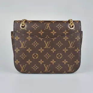 【Louis Vuitton 路易威登】LV M45592 Passy黑字LOGO印花Monogram帆布釦式斜背包(深咖啡x紅)