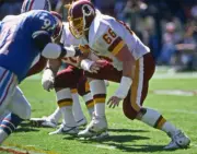 Offensive lineman Joe Jacoby Washington Redskins blocks against th- Old Photo