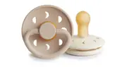 Frigg Moon Phase Size 2:6-18 Months Cream/Croissant Pacifier