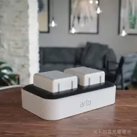 在飛比找momo購物網優惠-【NETGEAR】配件 Arlo 攝影機專用電池充電座 VM