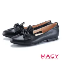 在飛比找momo購物網優惠-【MAGY】扭結蝴蝶結素面牛皮平底鞋(黑色)