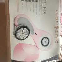 在飛比找蝦皮購物優惠-Clarisonic 洗臉機 粉色 出清特價