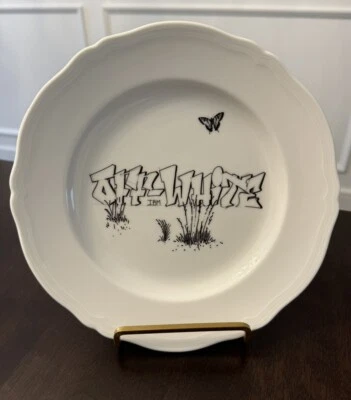 OFF-WHITE Plate Decor By Virgil Abloh