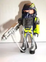Playmobil,SPACEMAN ,Series #7 Figure,DISCONTINUED