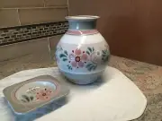 Spanish Vase and ashtray by Porta Celi and Pintado a Mano Por Montiel
