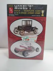 AMT 1925 Ford MODEL T Deluxe 3 in 1 Model Kit 1:25 Trophy Series 2 Full Cars NEW