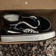 Size 10.5 - VANS Old Skool Black White