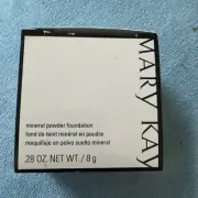 Mary Kay MINERAL POWDER FOUNDATION - Beige 2 Silver Top NEW 040989