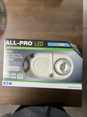 LED Floodlight, Twin Head, 5000K, White 2150 Lumen, 120 Volt, White