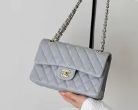 在飛比找Yahoo奇摩拍賣-7-11運費0元優惠優惠-二手CHANEL CF23 Classic flap bag