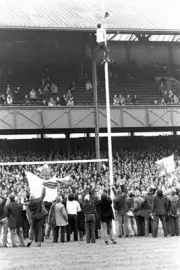 Wales Fans Invaded The Pitch Cheer 1970 OLD RUGBY PHOTO