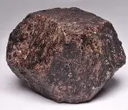 LARGE ALMANDINE GARNET CRYSTAL, NSW, AUSTRALIA P2029