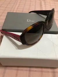 在飛比找蝦皮購物優惠-CD DIOR （迪奧）太陽眼鏡 二手真品