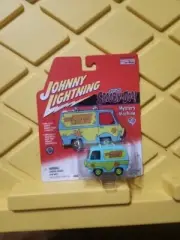 Johnny Lightning Scooby-Doo Mystery Machine Die-Cast Car