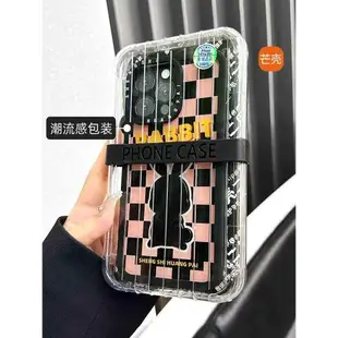 芒殼新品適用蘋果14promax手機殼新款iPhone15pro簡約棋盤兔保護殼高級小眾甜酷辣妹13pm手機防摔殼