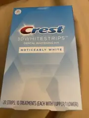 CREST 3D WHITESTRIPS CLASSIC TREATMENTS 20 STRIPS 10 TREATMENTS exp 10-24