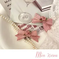 在飛比找momo購物網優惠-【MISS KOREA】韓國設計優雅玫瑰花朵蕾絲蝴蝶結造型髮