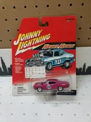 Johnny Lightning 1969 Dodge Super Bee Rebel Rods In Purple With Decals