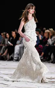 [Common Hours] Isolated Asymmetric Sequined Dress