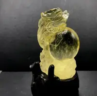 在飛比找Yahoo!奇摩拍賣優惠-天然水晶11cm帝王七龍珠雕刻 巴西黃水晶柱 紅藍綠粉白幽靈