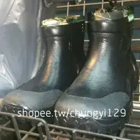 在飛比找蝦皮購物優惠-台灣製 防滑防水迷彩男女雨鞋登山鞋工作鞋雨靴專球330