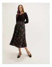 [REVIEW] Posing Roses Skirt in Black/Multi